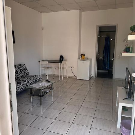 Markópoulon Marysapartments By The Airport מראה חיצוני תמונה
